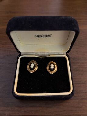 Vintage SWANK Black and White Cameo Stud Earrings with Gold-Tone Frame